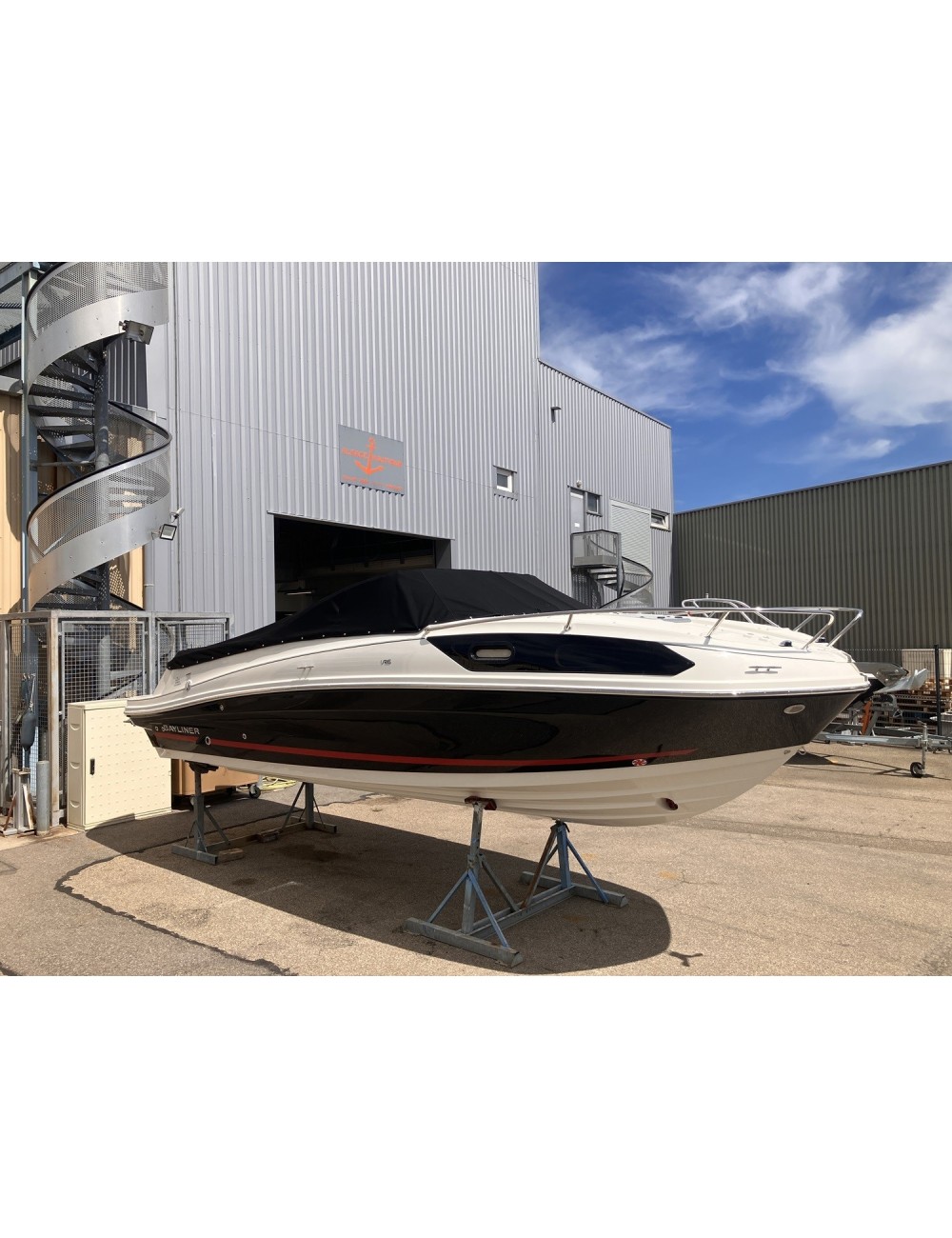 BAYLINER VR6 CUDDY V6 de 225cv | Achat bateau neuf