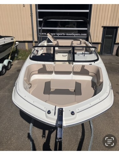 BAYLINER VR 6  BOW RIDER InBoard 250cv